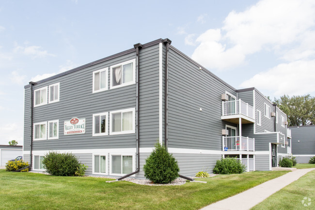 Valley Terrace Apartments - Silver Leaf Property Management - Grand Forks