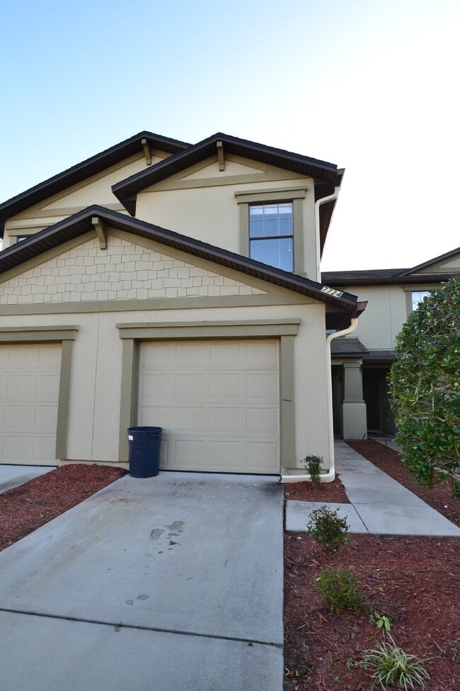 Building Photo - 7724 Playschool Ln