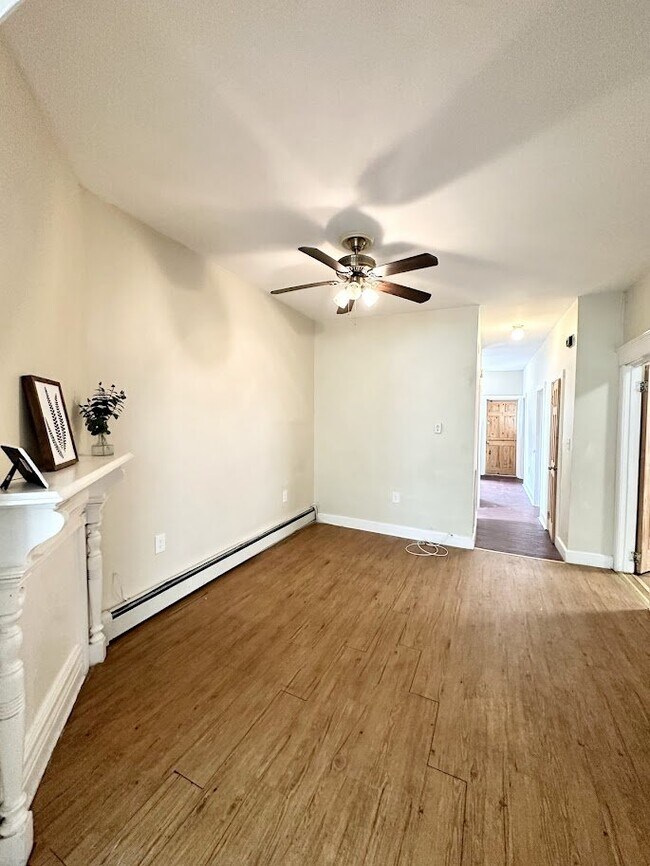 Building Photo - 281 Ontario St