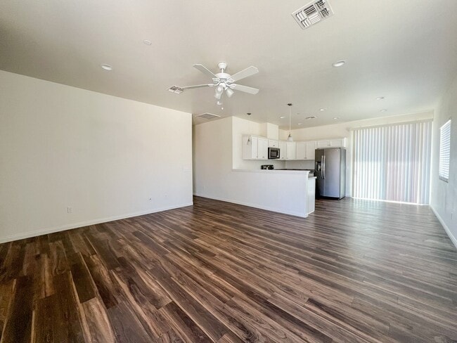 Building Photo - 29 Palms Home with Solar