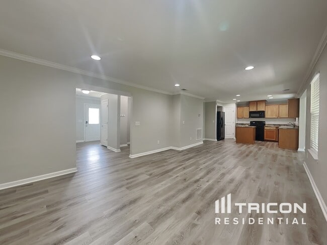 Building Photo - 332 Parmley Ln