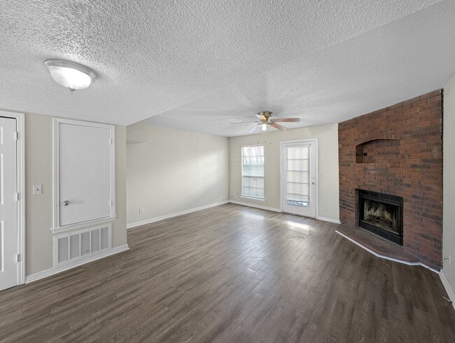 Foto del edificio - 2456 N Brophy Cir