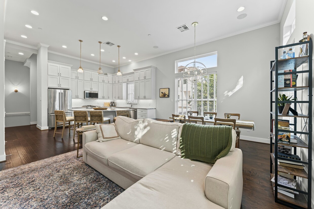 Photo - 1105 Fowler St