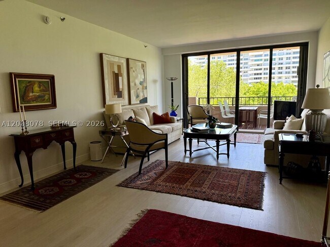 Foto del edificio - 251 Crandon Blvd