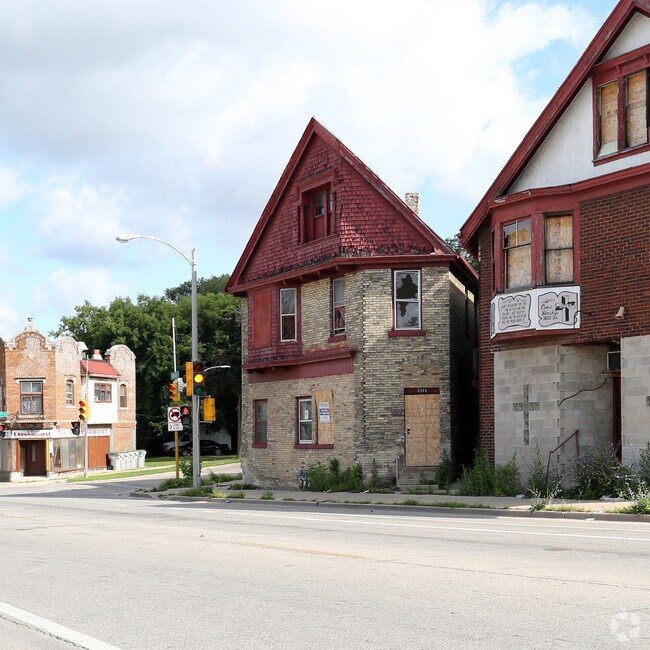 Foto del edificio - 2344-2346 W Hopkins St