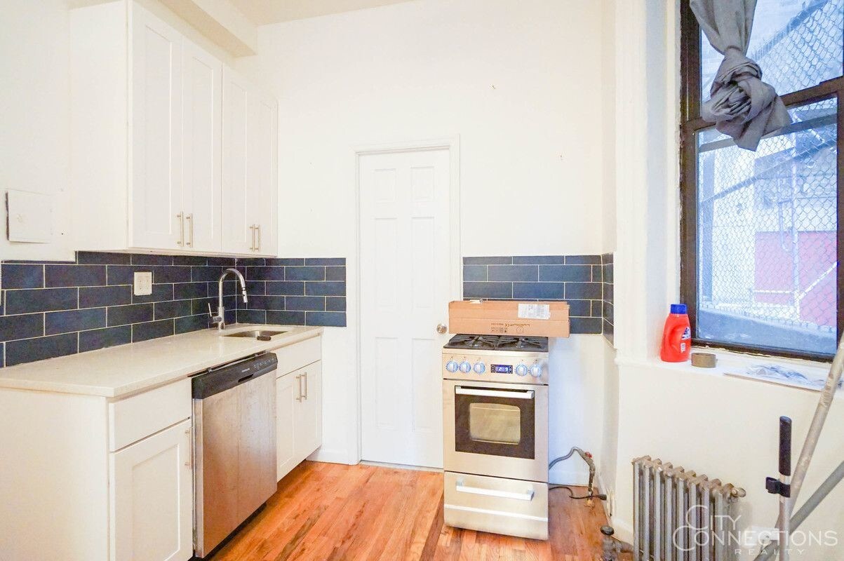 Foto principal - 324 E 13th St