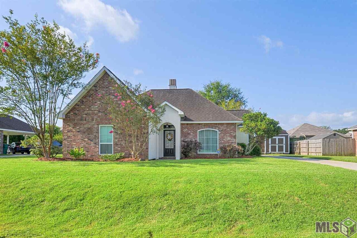 Primary Photo - 7668 Elmwood Dr
