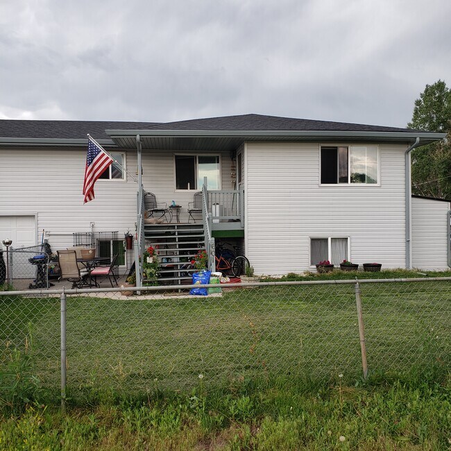 Building Photo - 601 E Jefferson Rd