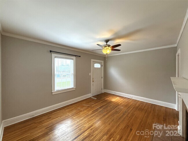 Foto del edificio - 3017 Hudson St