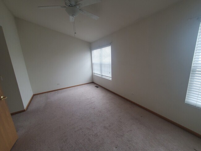 Building Photo - 2705 Kendall Crossing