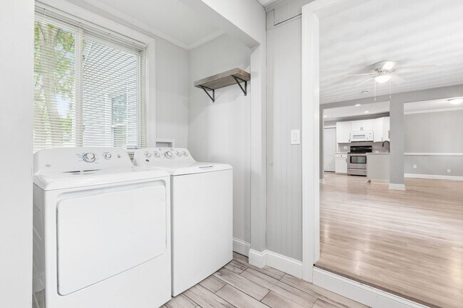 Building Photo - Move In Ready Norfolk Home!!