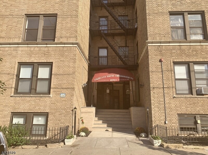 2700 John F Kennedy Blvd, Jersey City, NJ 07306 Condo for Rent in