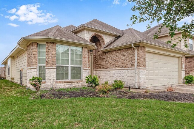 Foto del edificio - 3526 Tulip Trace Dr