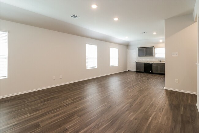 Foto del edificio - 2501 Grayling Dr