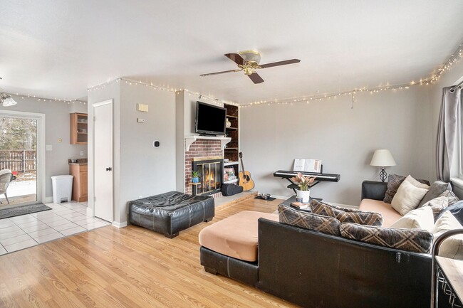 Foto del edificio - Beautiful 4-Bedroom Home in the P.O.E.T. Neighborhood - Available August 1, 2026!