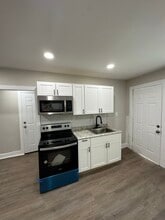 Building Photo - 1213 Pittston Ave