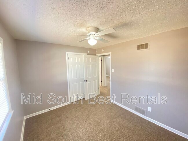 Foto del edificio - 1225 S White Station Rd