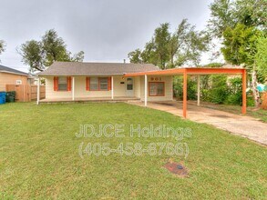 Building Photo - 901 Stansell Dr