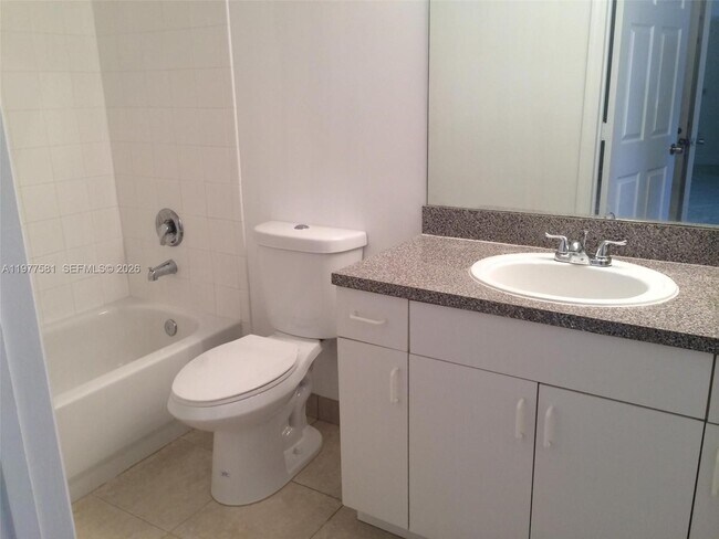 Foto del edificio - 5031 Wiles Rd