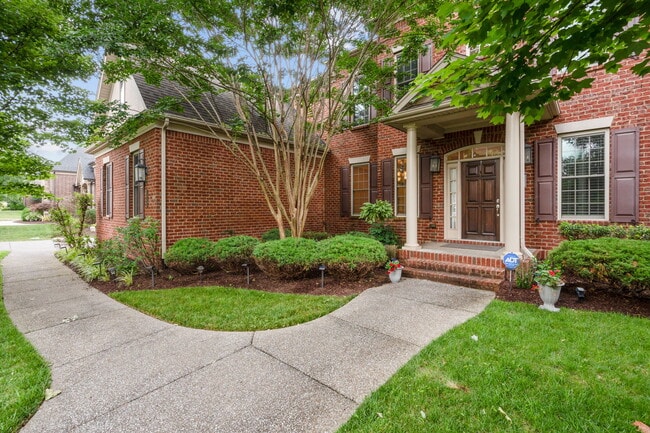 Photo - 1610 Twin Square Way House