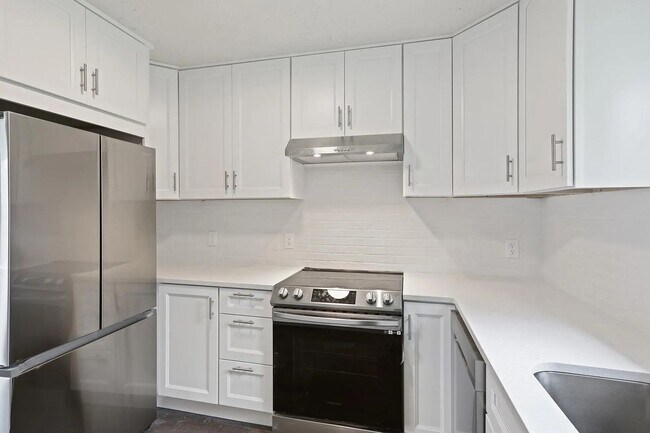 Foto del edificio - Newly Renovated 3-Bedroom Home in North Po...
