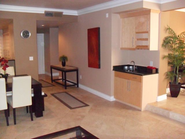 Foto del edificio - Meridian 2Bdr/2Bath Luxury Condo w/Den, Va...