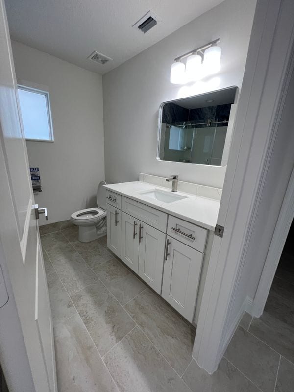 Building Photo - 5911 Seagrape Dr