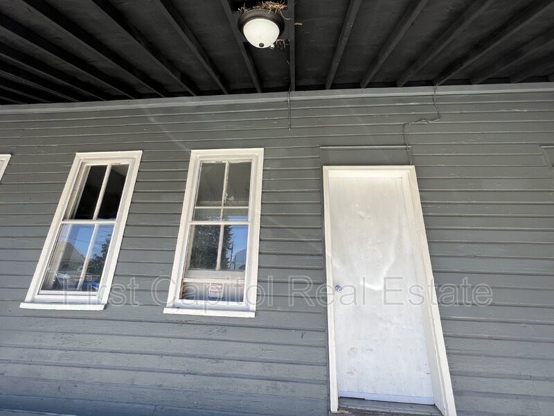 Primary Photo - 2 Stoner Ave