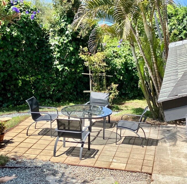 Outside Seating Area - 1770 Rubenstein Dr
