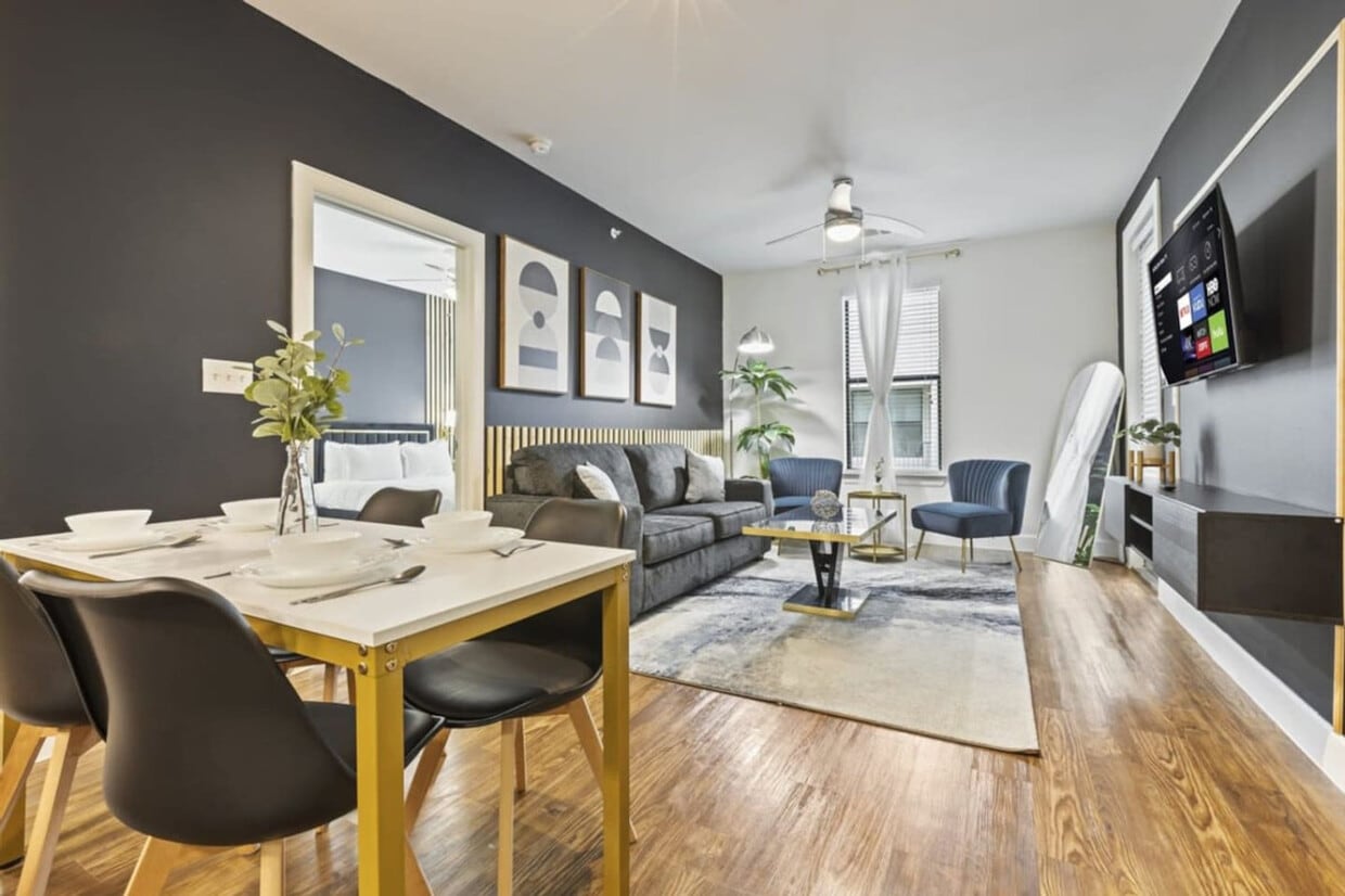 Foto principal - 5725 Town and Country Blvd