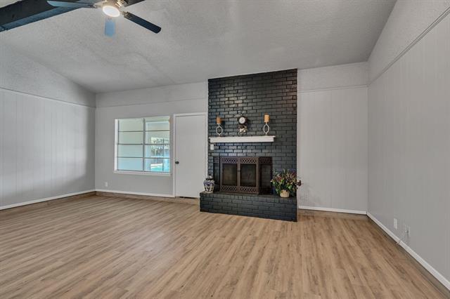 Foto del edificio - 6404 Simmons Rd