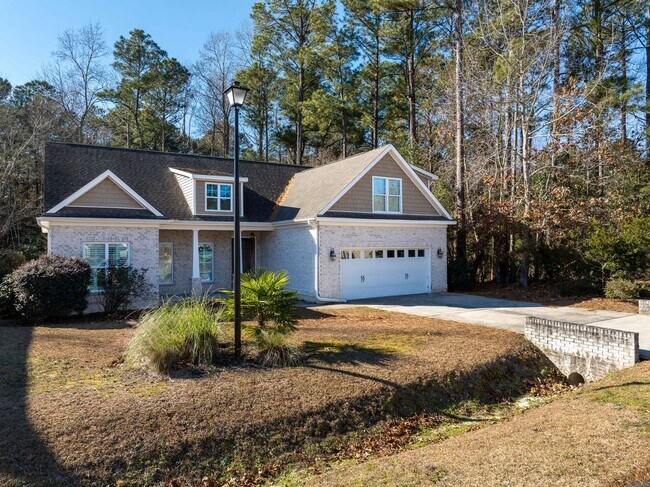 Foto del edificio - Fresh Paint, New Carpet & Custom Finishes in North Shore Country Club