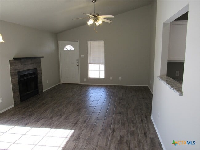 Building Photo - 3703 Holbert Dr