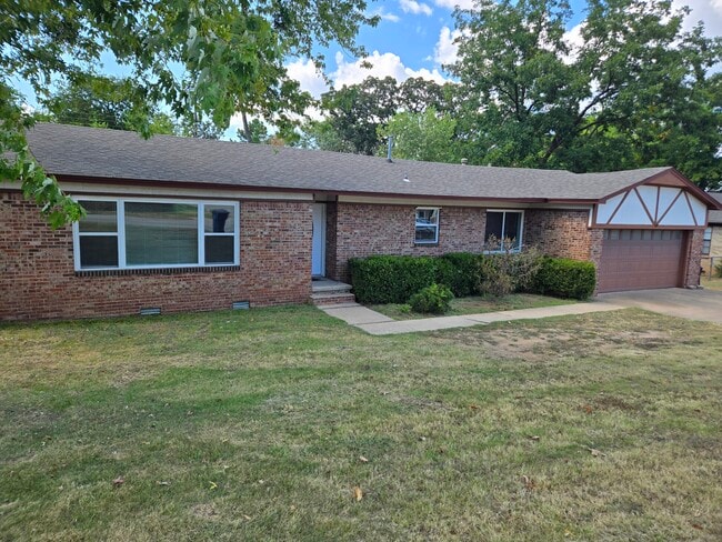 Building Photo - 3530 Old Greenwood Rd