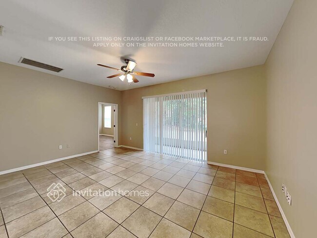 Foto del edificio - 555 Bluff Pass Dr