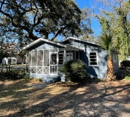 Building Photo - 616 Seabreeze Dr