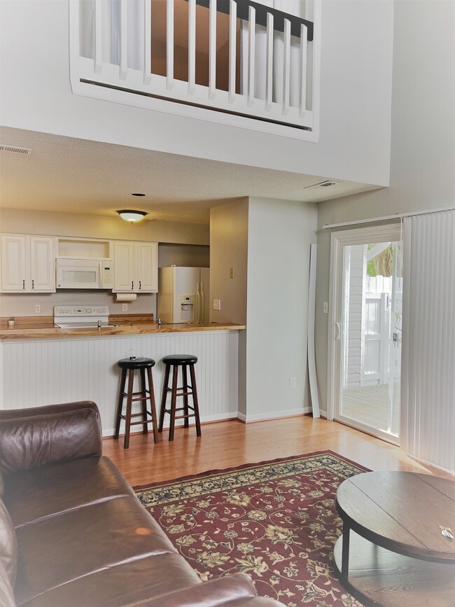 Building Photo - 1705 Willow Creek Ct