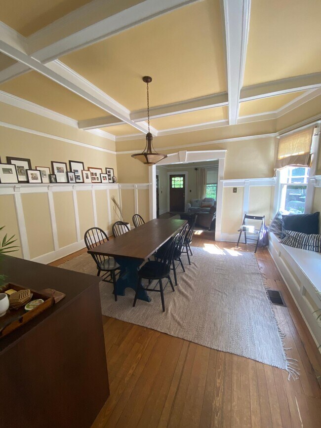 Foto del edificio - 940 Austin Ave NE