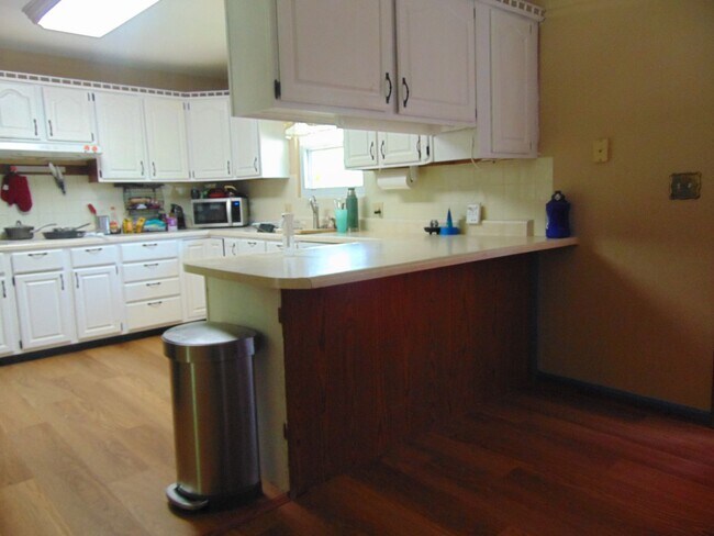 Foto del edificio - Nice 3 Bed 3 Bath House In University Park...