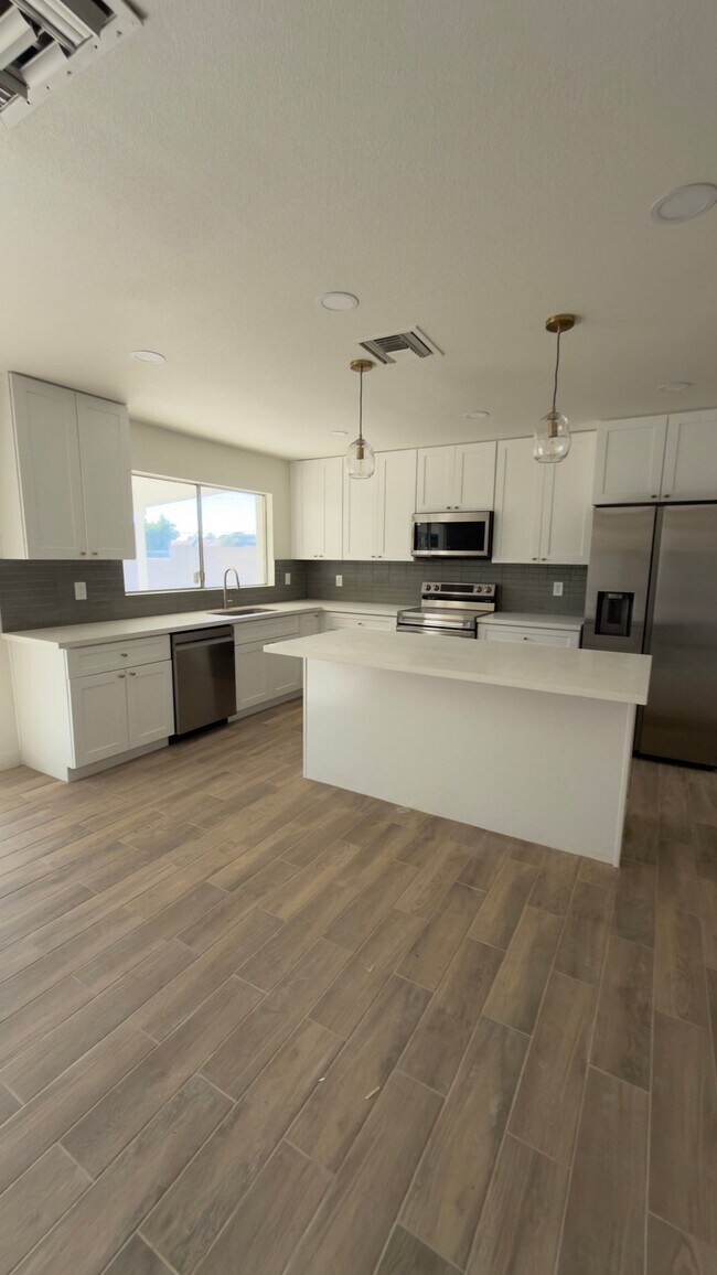 Foto del edificio - 7440 S 46th St.