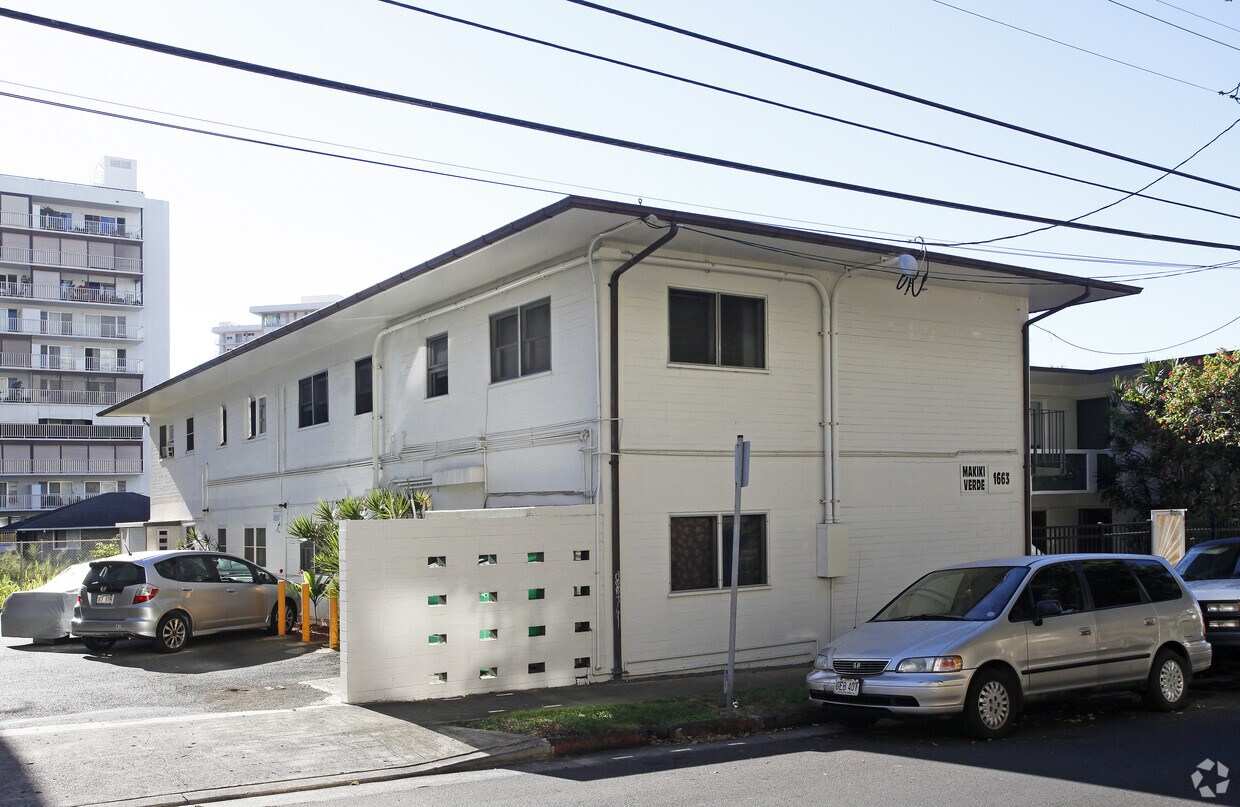 Primary Photo - 1663 Kewalo St