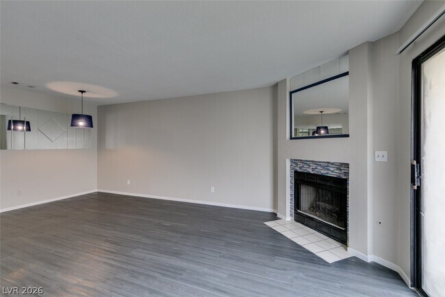 Foto del edificio - 810 N Sloan Ln