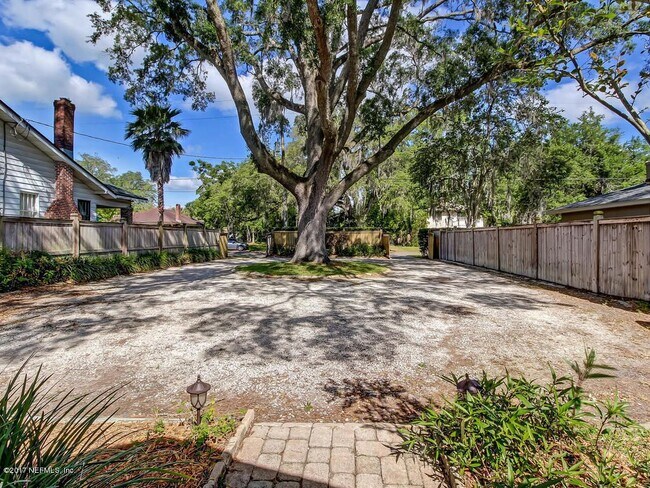 Foto del edificio - 3612 Walsh St