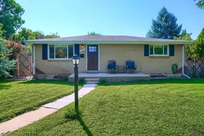 Foto del edificio - 4 Bedroom single family home in Denver