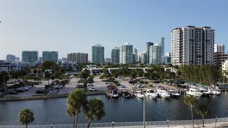 Building Photo - 500 Bayview Dr