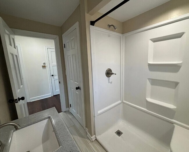 Foto del edificio - 214 O Bannon Ave