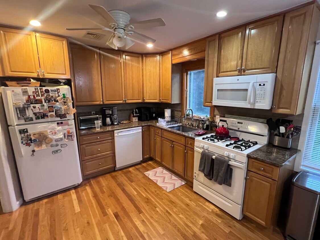 KITCHEN - 416 Columbus Ave