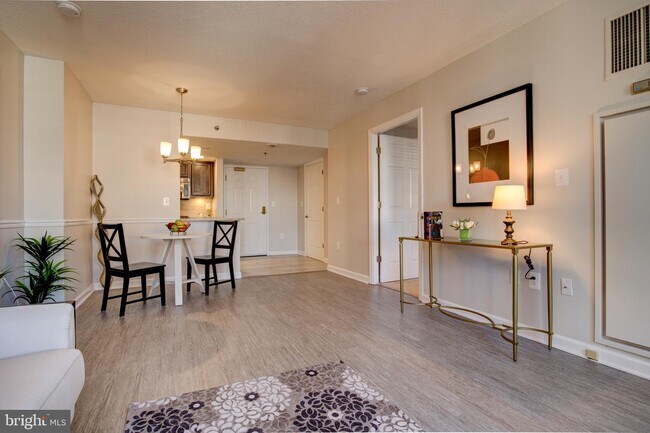 Foto del edificio - 900 N Taylor St