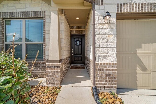 Building Photo - 4234 Green Landing Dr