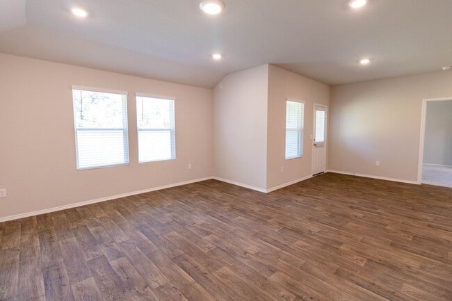 Building Photo - Gorgeous 3 bed, 2 bath home in Austin!!!